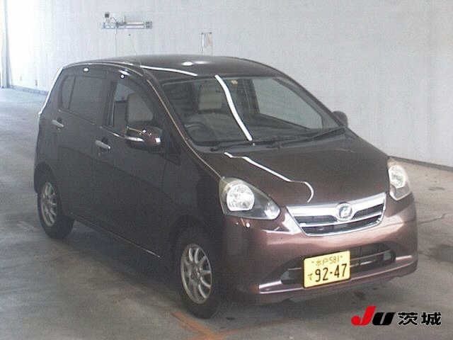 501 Daihatsu Mira e s LA300S 2011 г. (JU Ibaraki)